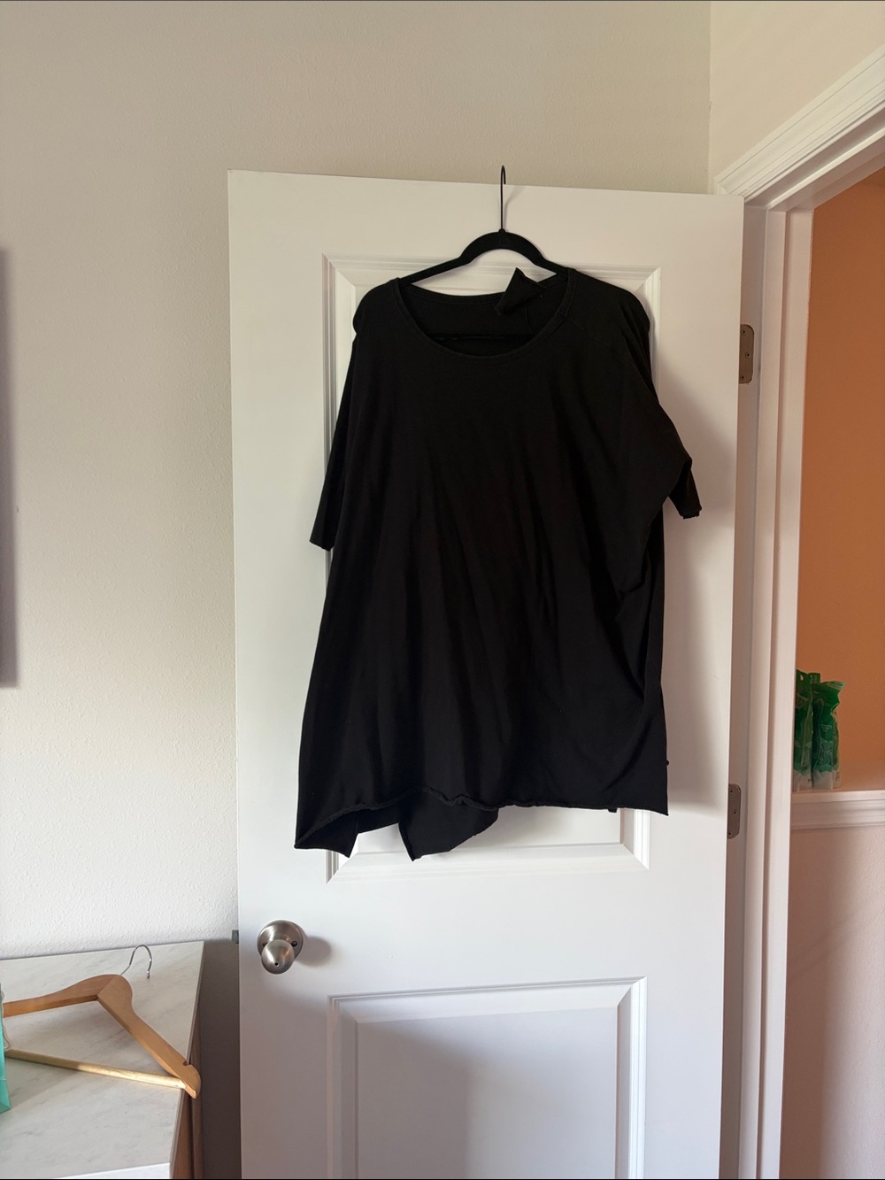 Toluca Black Short Sleeve Tunic Tee